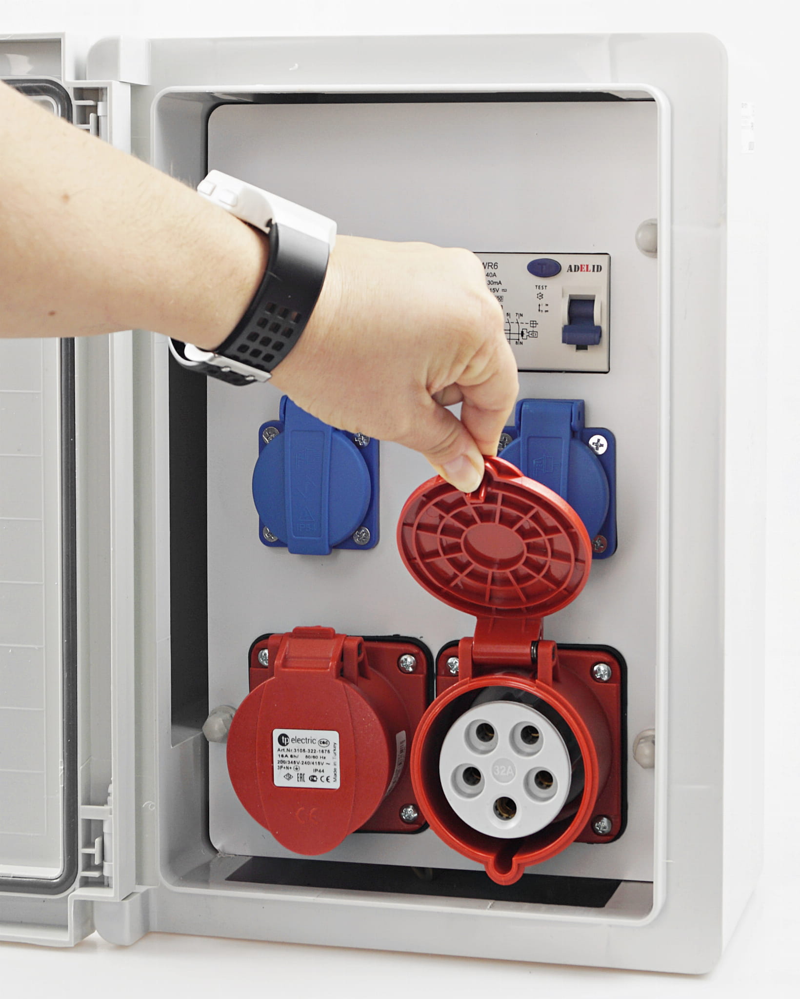 RSZ Rozdzielnia elektryczna ABS, 1x32A*5, 1x16A*5, 2x230v z różnicówką 40A, zabezpieczona 16A "C"