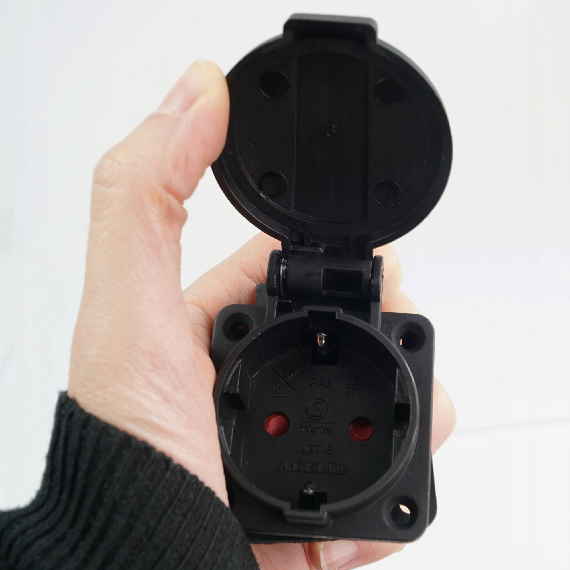 Gniazdo Tablicowe Wtyczkowe Czarne 16A 230V IP54