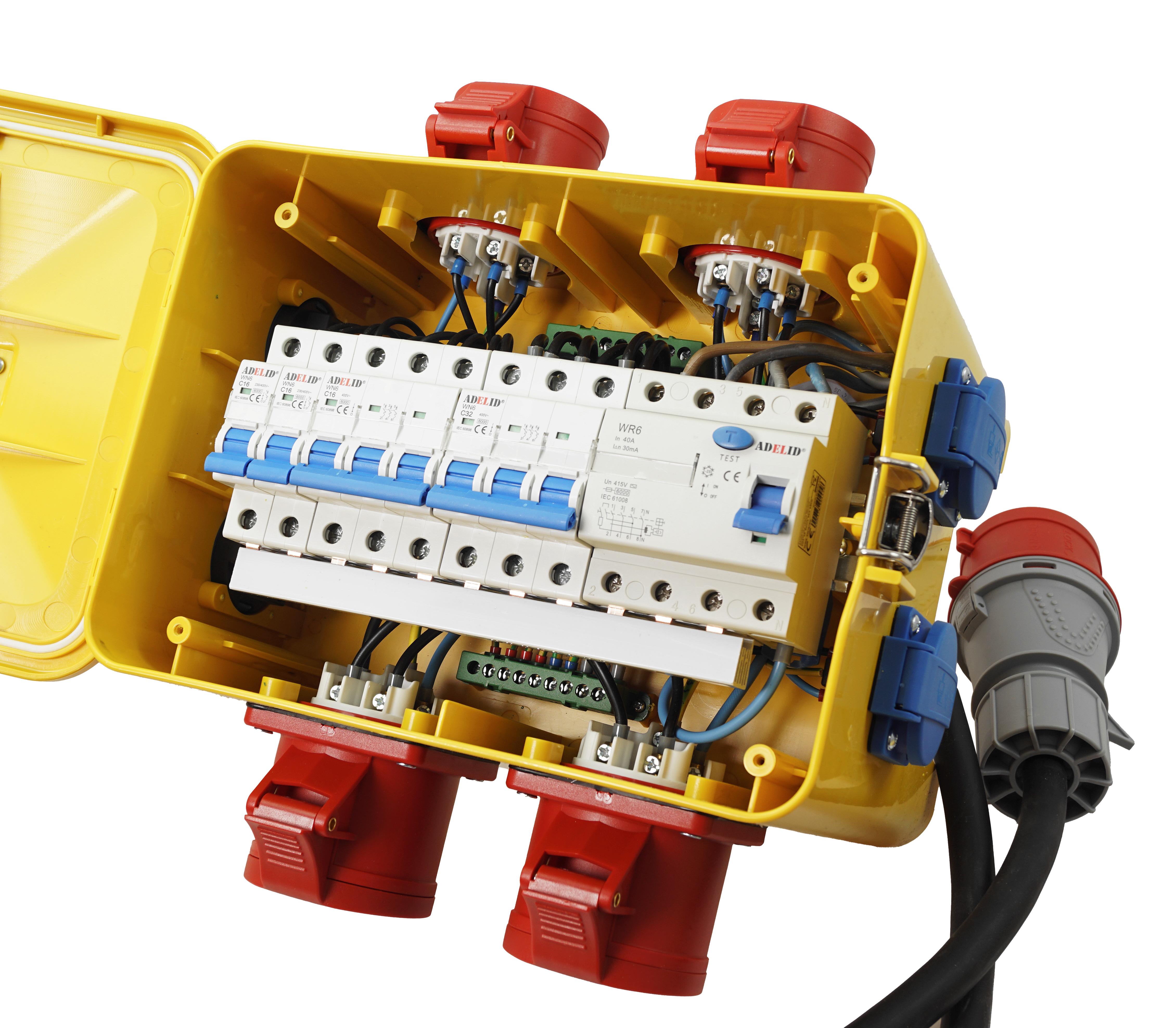 Rozdzielnica przenośna 2x32 2x16 4x230 1x wtyczka zasilająca siłowa 32A 5P 400V, na kablu H07RN-F 5x4,0mm2, o długości 1,5 metra.